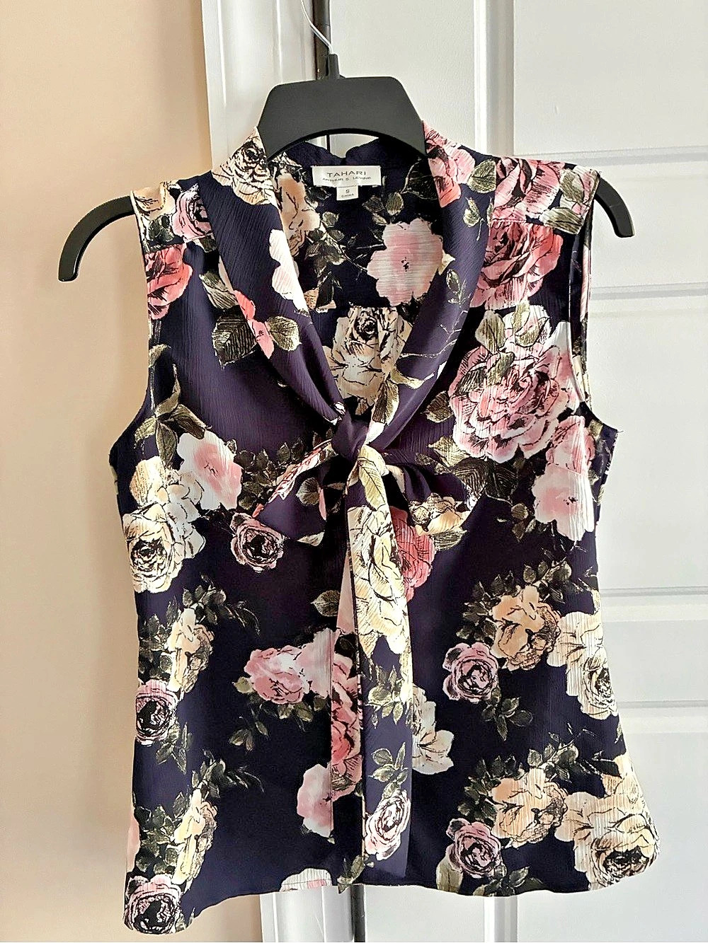 Tahari Floral Tie Neck Blouse in Black & Pink Size Small